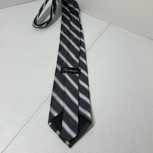 Chick-fil-A store manager tie. Minor wear, see pictures. Great tie for the store - Picture 4 of 10